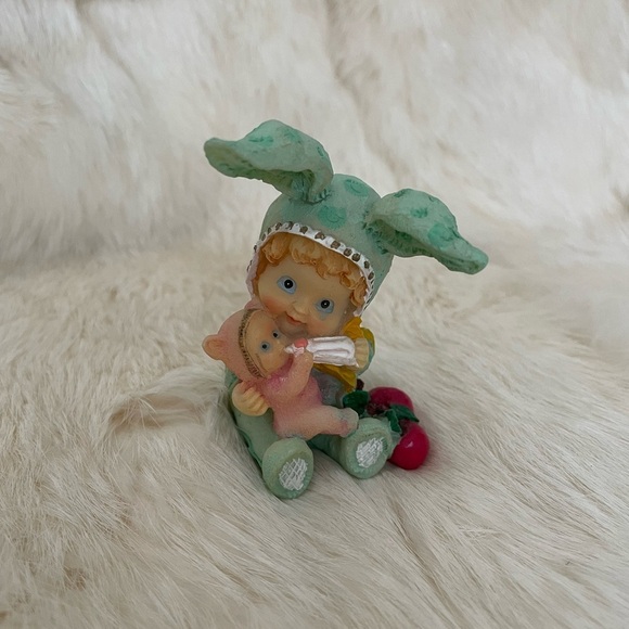 Vtg 3” Precious Moments Figurine - Picture 1 of 6